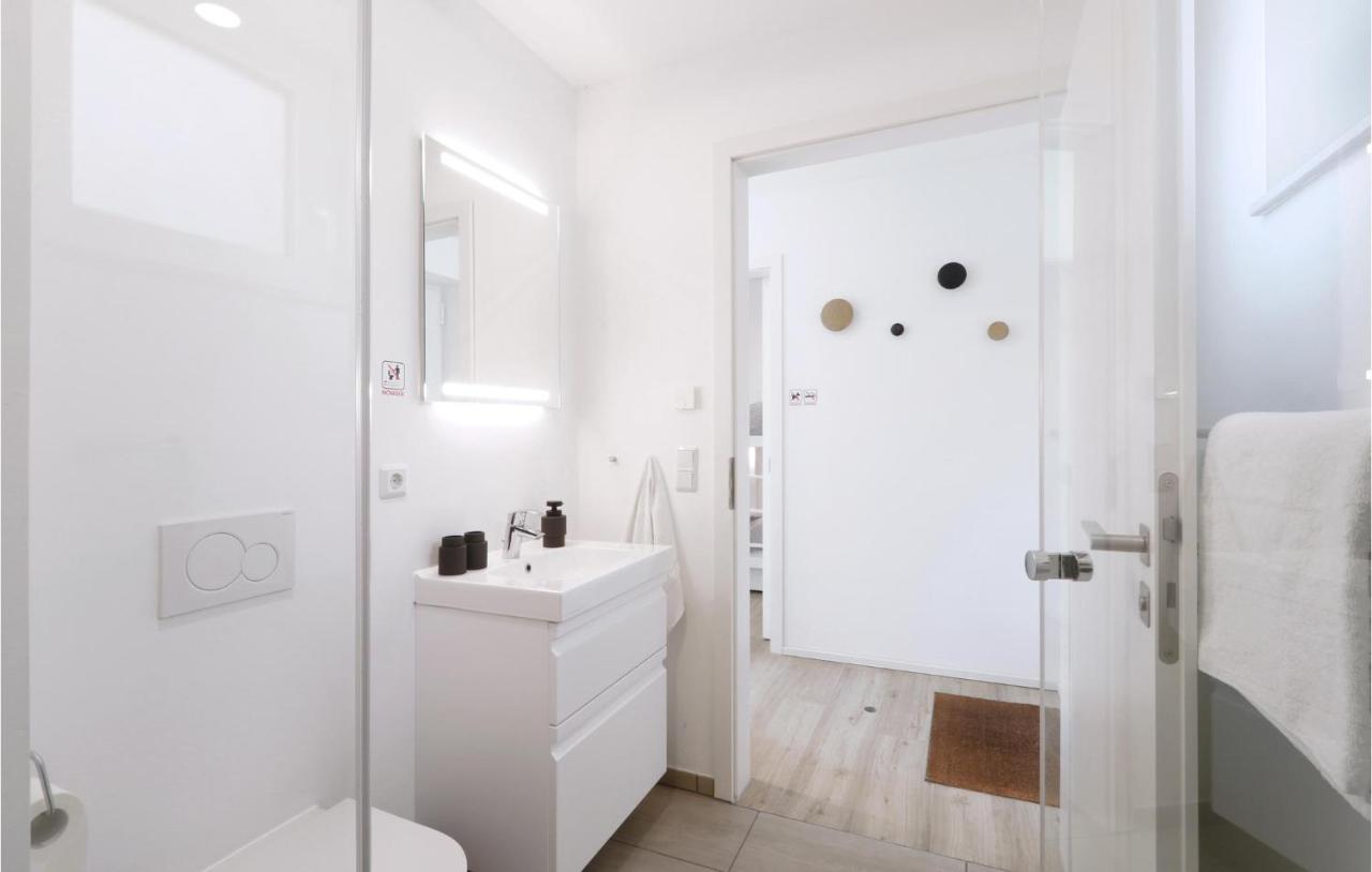 Stunning Apartment In Lembruch-Duemmer See Bagian luar foto